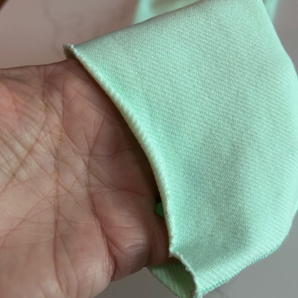 Lululemon Cropped Leggings in Light Green Size 6 - Picture 5 of 6